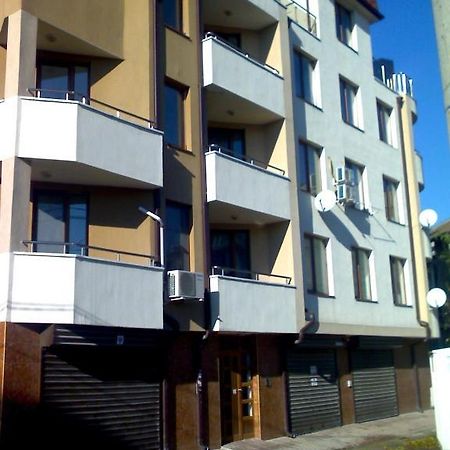 Asparuhov Guest Rooms And Apartments Βάρνα Εξωτερικό φωτογραφία