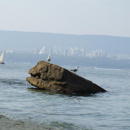 Asparuhov Guest Rooms And Apartments Βάρνα Εξωτερικό φωτογραφία