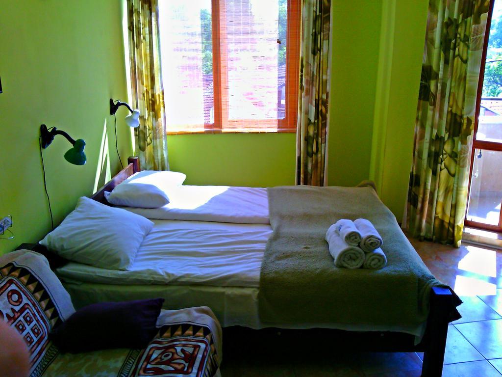 Asparuhov Guest Rooms And Apartments Βάρνα Δωμάτιο φωτογραφία