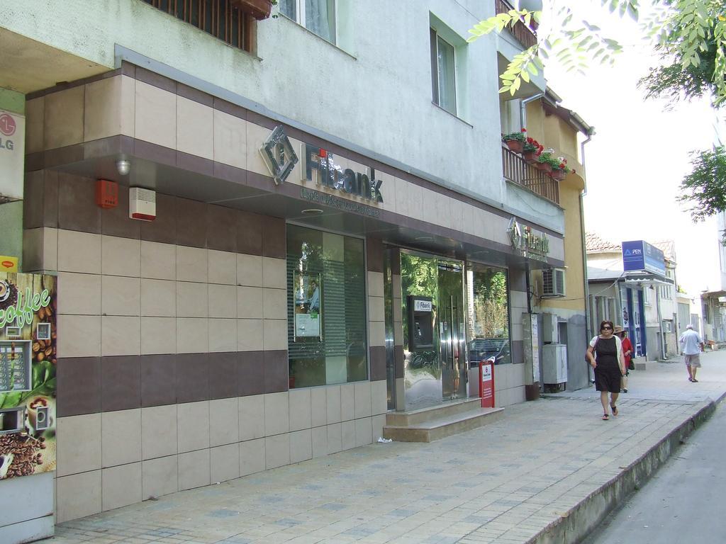 Asparuhov Guest Rooms And Apartments Βάρνα Εξωτερικό φωτογραφία