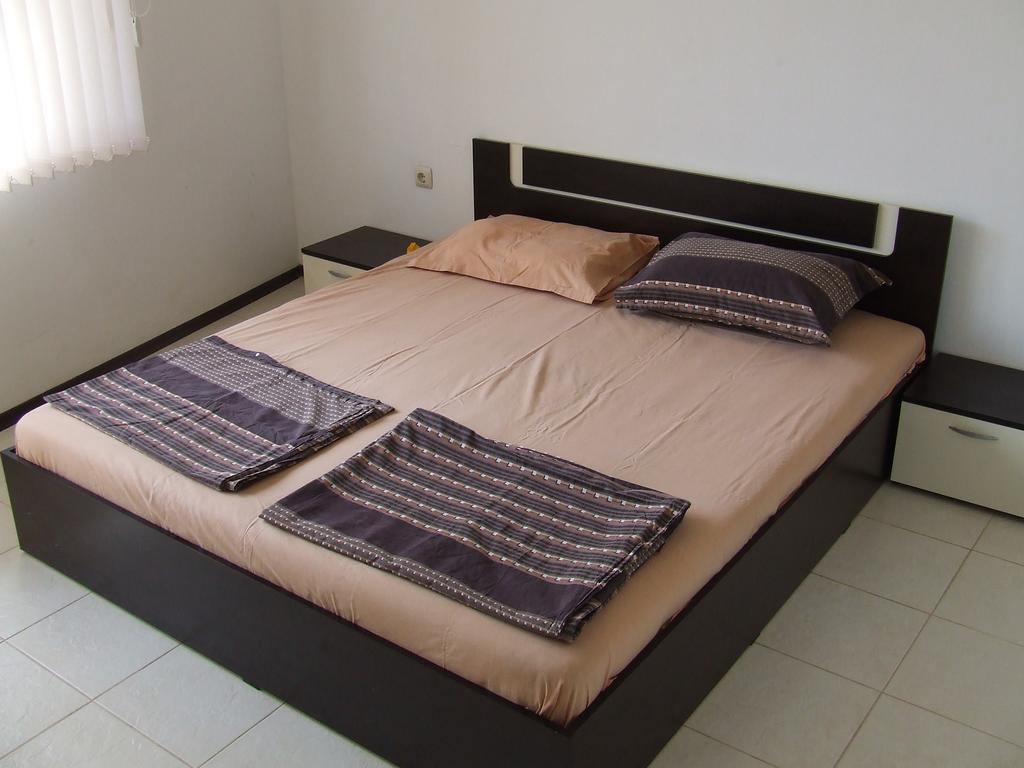 Asparuhov Guest Rooms And Apartments Βάρνα Εξωτερικό φωτογραφία