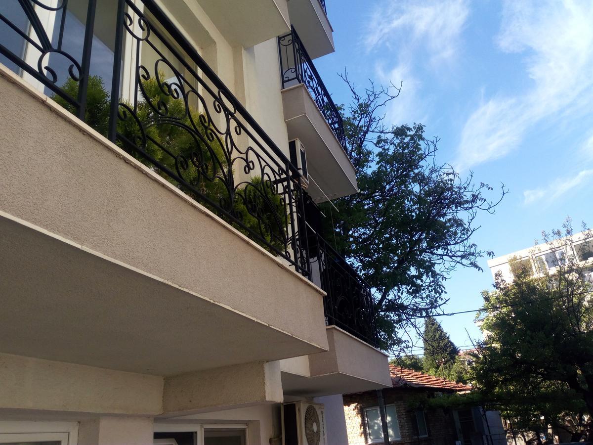 Asparuhov Guest Rooms And Apartments Βάρνα Εξωτερικό φωτογραφία