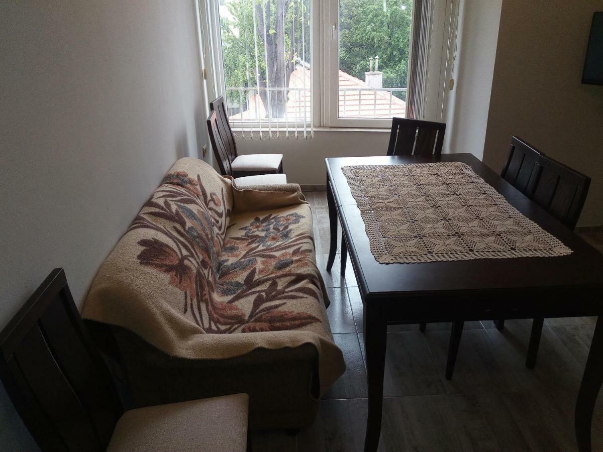 Asparuhov Guest Rooms And Apartments Βάρνα Εξωτερικό φωτογραφία